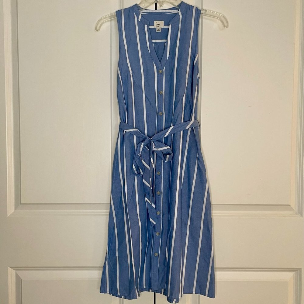 a new day Women's Sleeveless Belted Button Up Dress w/ Pockets (XS, Blue/White)